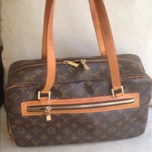 Louis Vuitton Purse